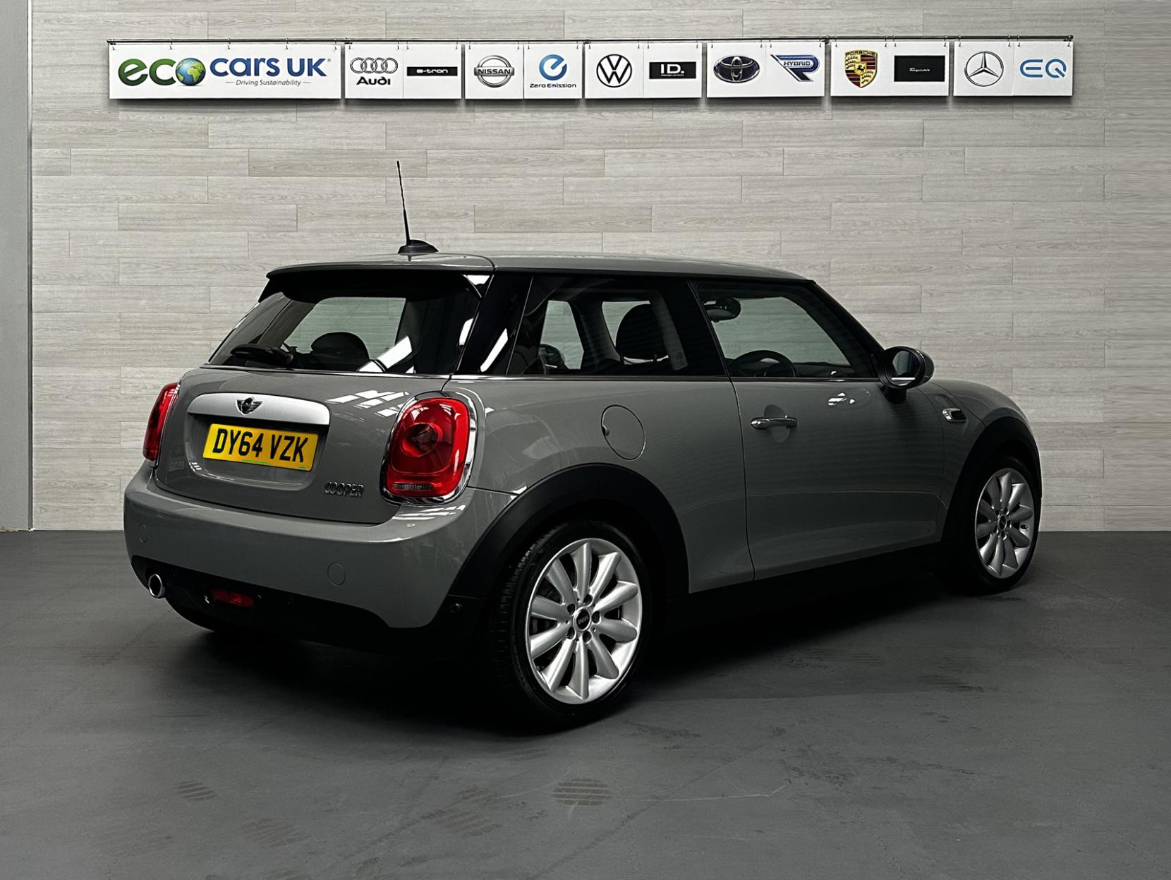 MINI Cooper 1.5 Cooper Hatchback 3dr Petrol Manual Euro 6 (s/s) (136 ps)