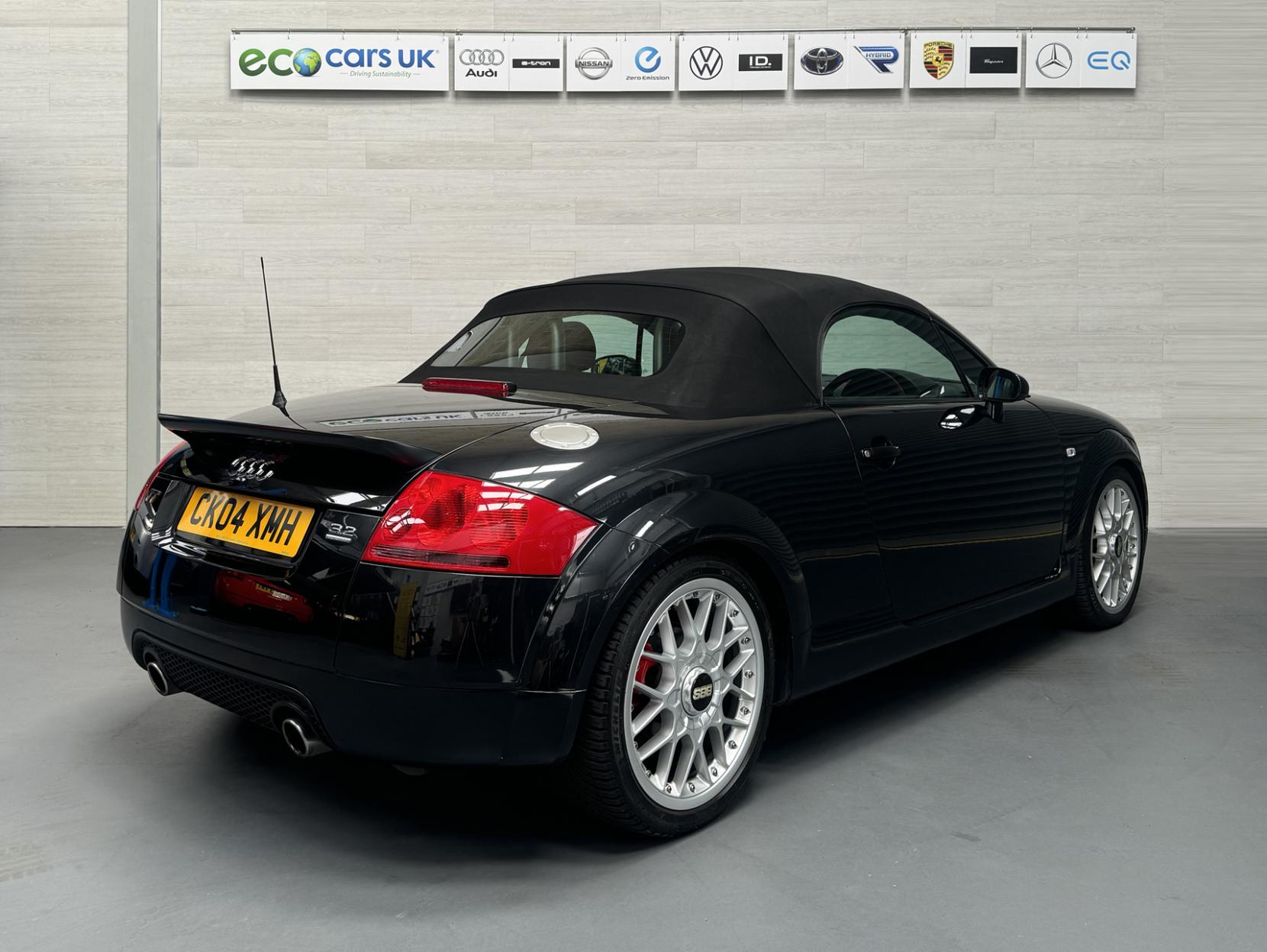 Audi TT 3.2 V6 Roadster 2dr Petrol Manual quattro (257 g/km, 247 bhp)