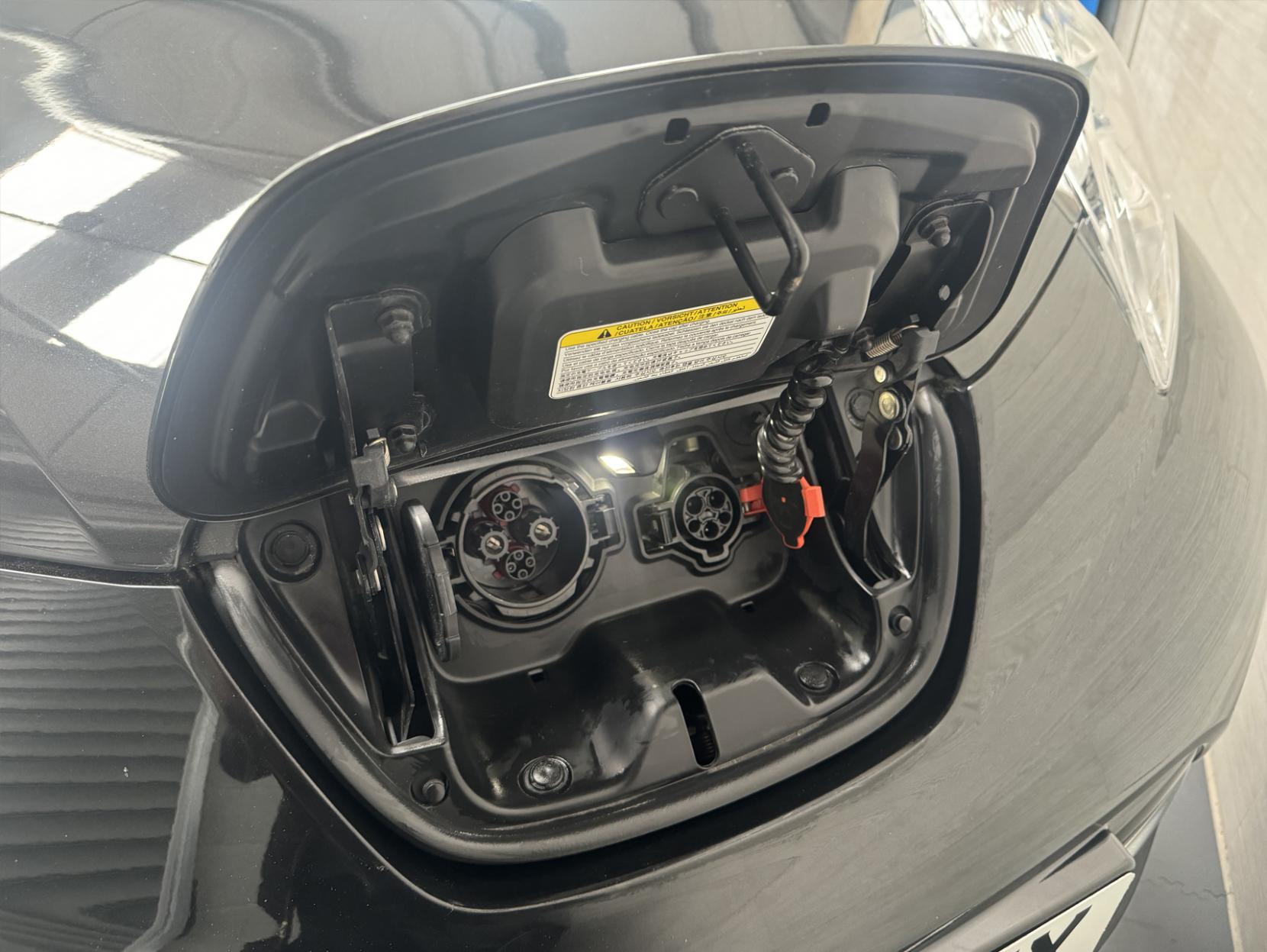 Nissan Leaf 24kWh Tekna Hatchback 5dr Electric Auto (109 bhp)